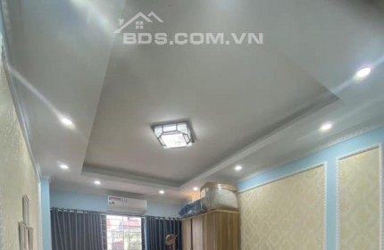 Ở luôn ô tô đỗ cửa gần Quang Trung dt 30m2*4T chỉ 2,72 tỷ 0343040888